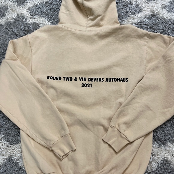 Round Two Autohaus Mercedes Benz Medium NWOTS - Picture 5 of 5